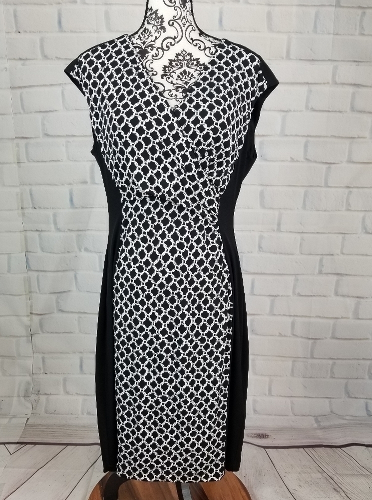 Connected stretch knit geo print dress size 12